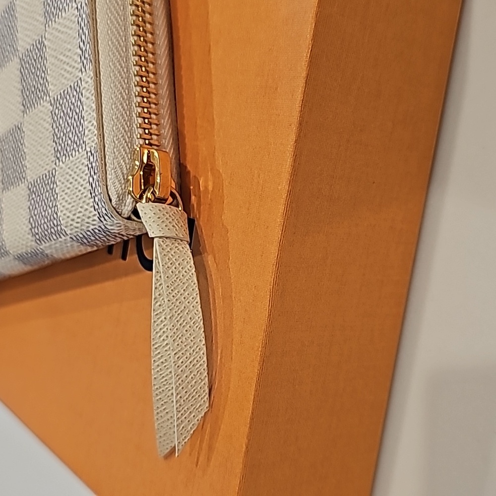 Louis Vuitton Clemence Wallet Damier Azur - Picture 9 of 11